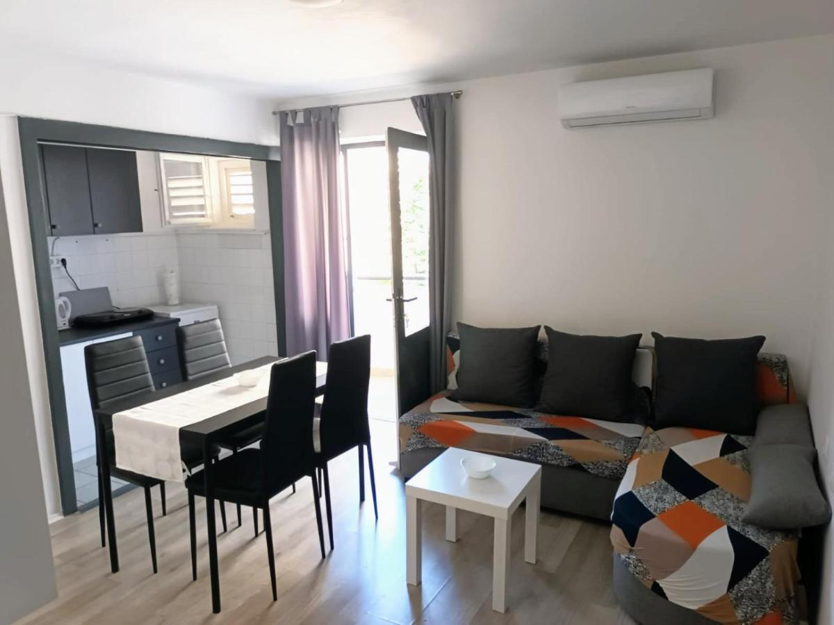 Apartment "None" Makarska Luaran gambar