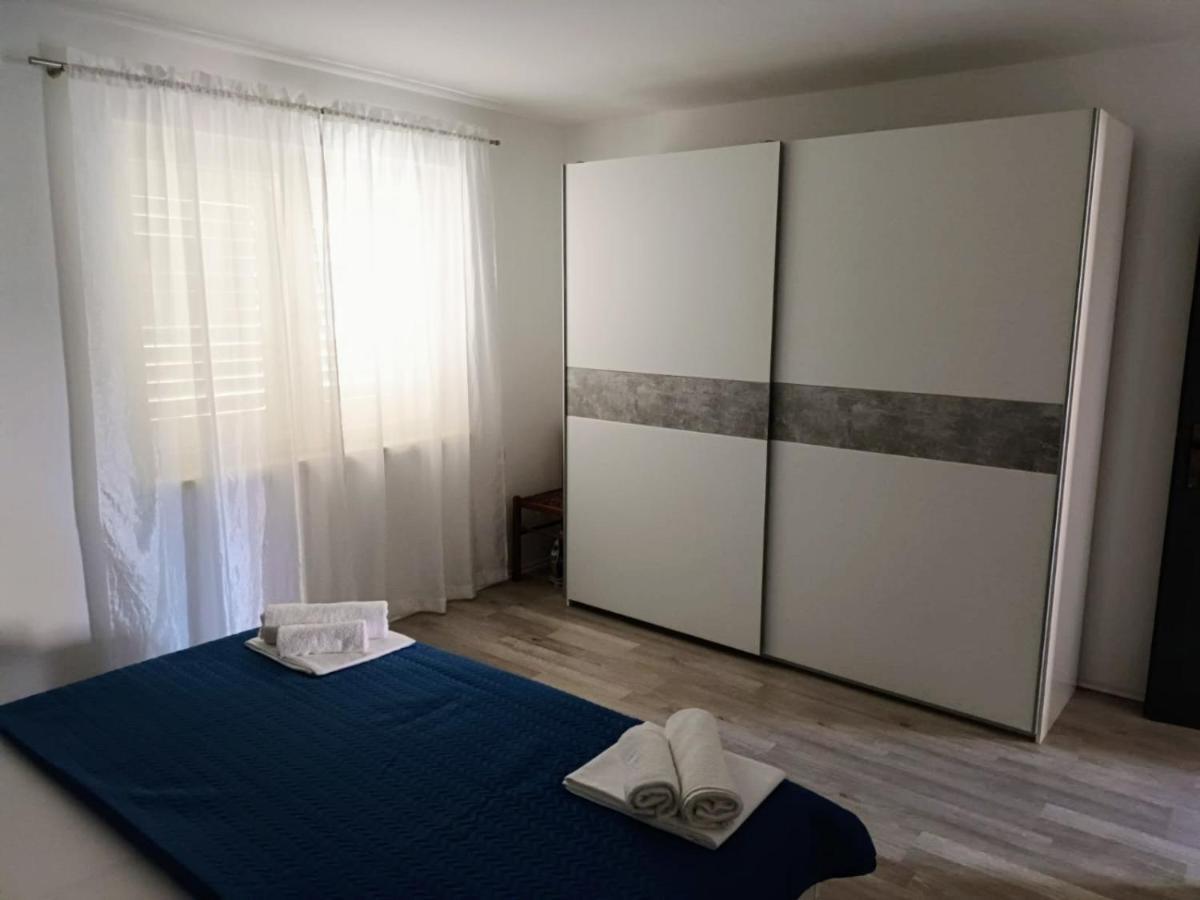 Apartment "None" Makarska Luaran gambar