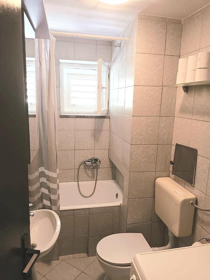Apartment "None" Makarska Luaran gambar